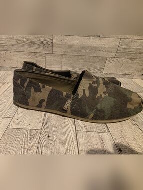 BOBS from Skechers Women's Camouflage Slip-On Flats - Green/Brown